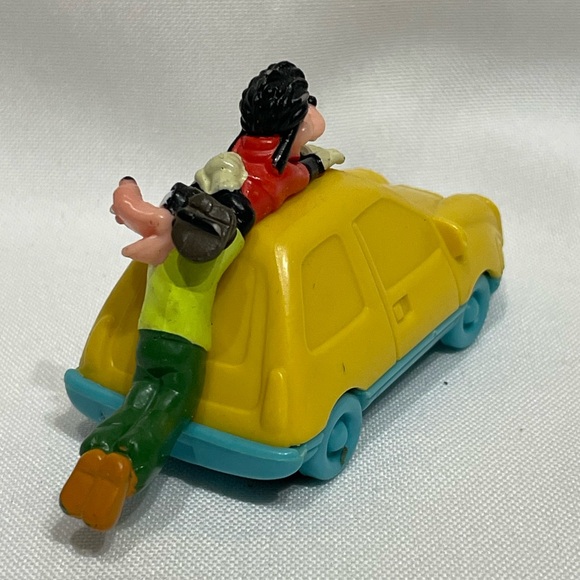 Vintage Disney Goof Troop Goofy & Max on car toy good condition - Picture 5 of 8